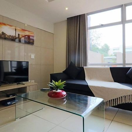 Upmarket Sandton Hydro Park Apartments Johannesburg Dış mekan fotoğraf