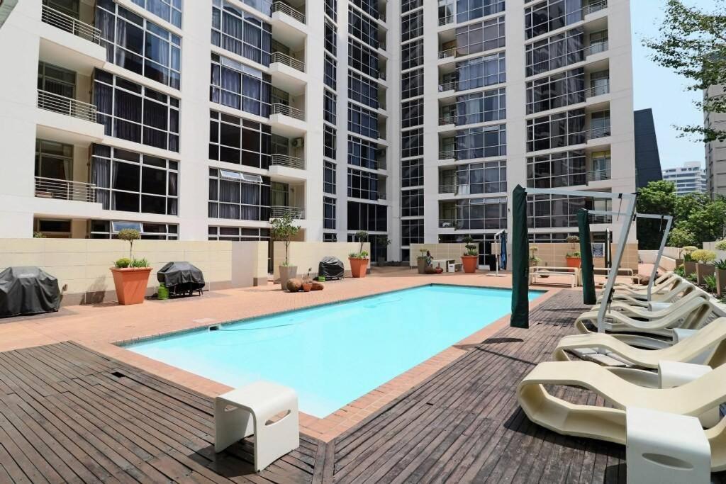 Upmarket Sandton Hydro Park Apartments Johannesburg Dış mekan fotoğraf