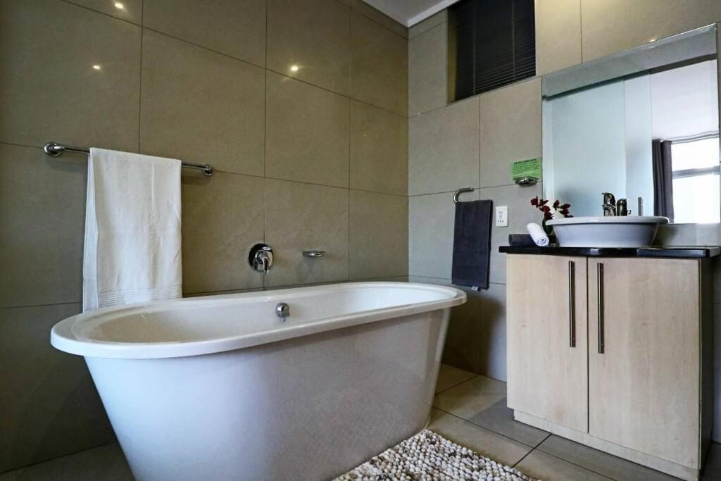 Upmarket Sandton Hydro Park Apartments Johannesburg Dış mekan fotoğraf