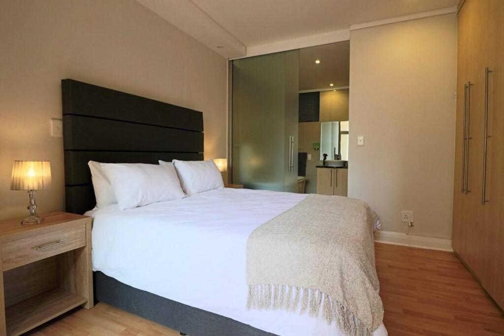 Upmarket Sandton Hydro Park Apartments Johannesburg Dış mekan fotoğraf